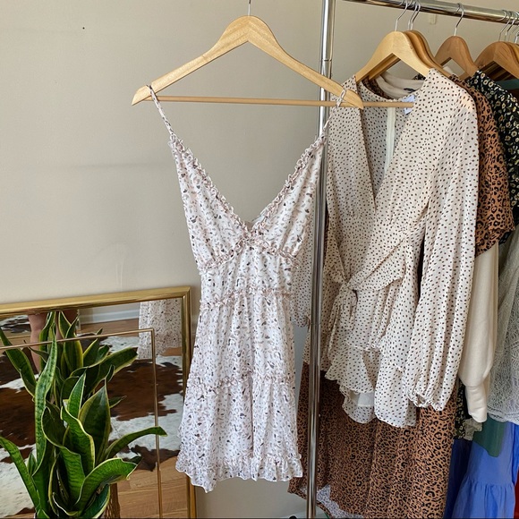 BaeVely Spring Fling Mini Ruffle Dress M - Picture 7 of 10